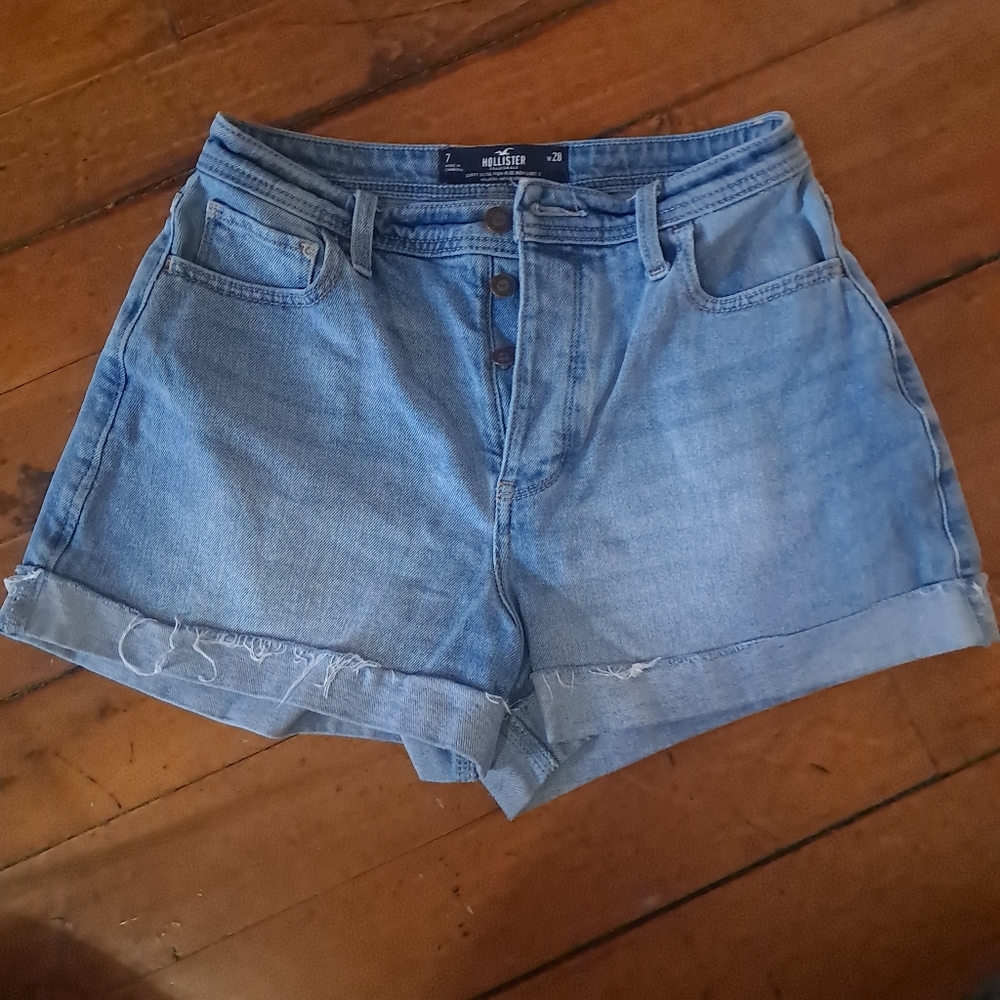 Hollister Curvy Denim Shorts, size 7